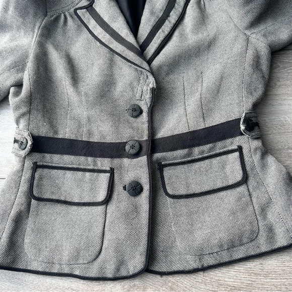 Tristan & Iseut Wool Blend Puff Sleeve Embroidery Blazer - Picture 8 of 15